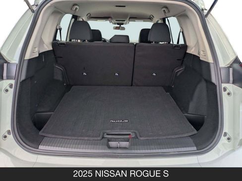 Used 2025 Nissan Rogue S image 21