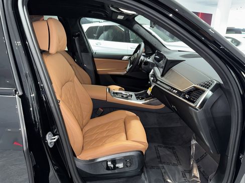 New 2026 BMW X7 xDrive40i w/ M Sport Package image 9