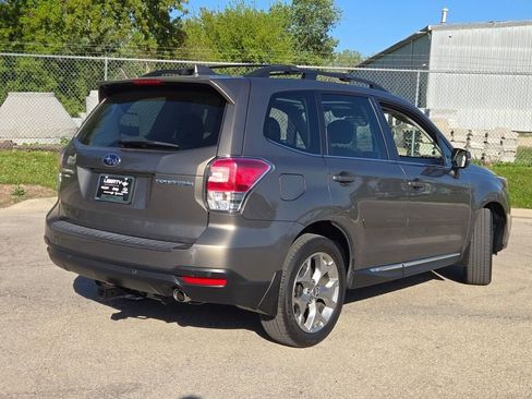 Used 2018 Subaru Forester 2.5i Touring AWD/4WD image 10