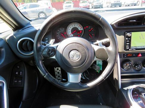 Used 2017 Toyota 86 image 20