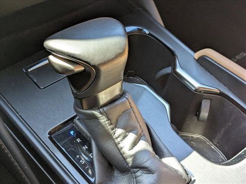 Used 2024 Lexus ES 300h w/ Premium Package FWD image 12