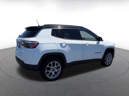 Used 2025 Jeep Compass Limited AWD/4WD image 15