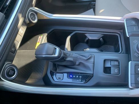 Used 2024 Toyota Grand Highlander Platinum image 25