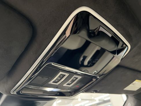 Used 2019 Land Rover Range Rover HSE image 30