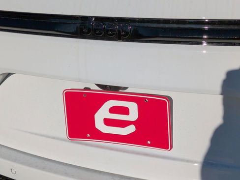 New 2026 Jeep Grand Cherokee Limited w/ Limited Altitude Package image 46