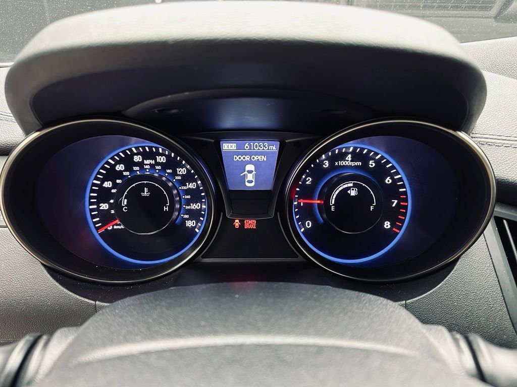 Used 2016 Hyundai Genesis Coupe 3.8 RWD image 25