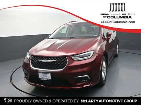 Used 2021 Chrysler Pacifica Touring-L image 1