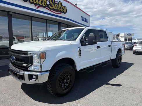 Used 2022 Ford F250 XL w/ Power Equipment Group AWD/4WD image 3
