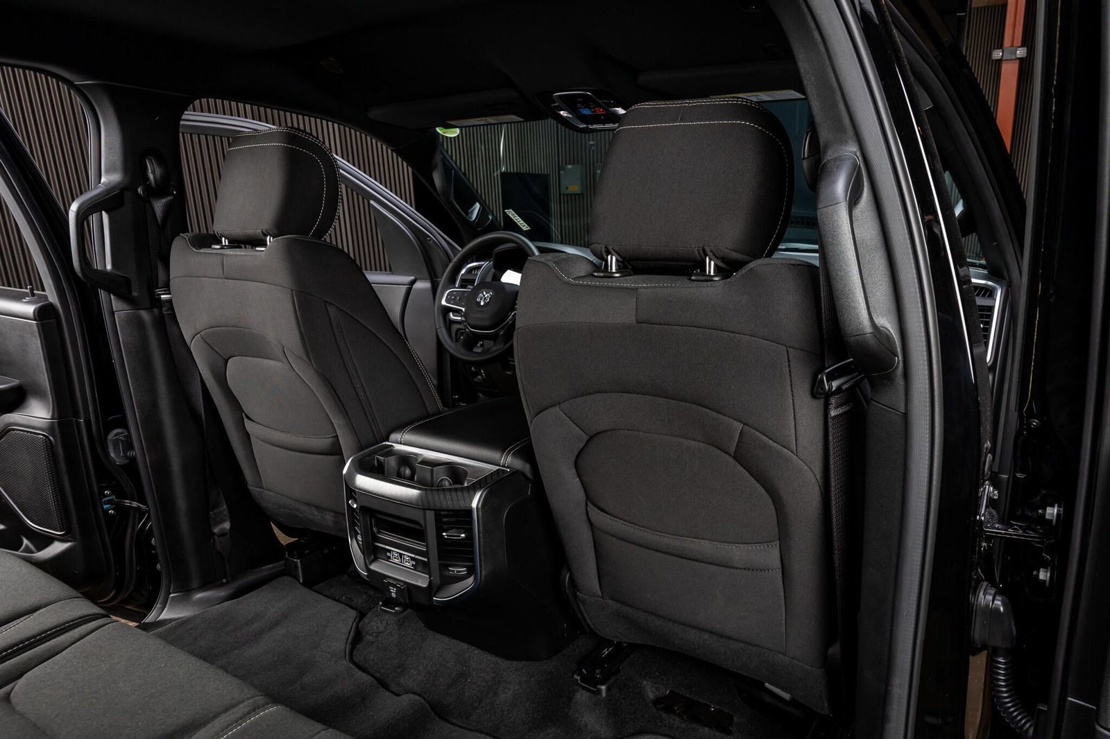Used 2025 RAM 1500 Big Horn AWD/4WD image 31