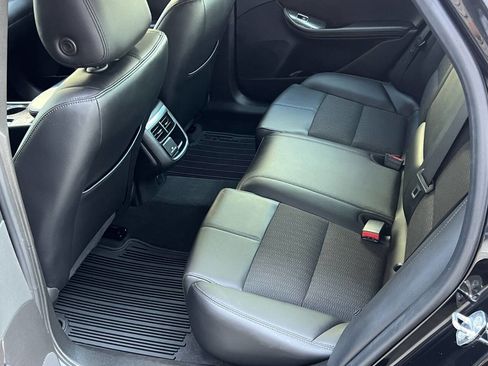 Used 2020 Chevrolet Impala LT w/ LT Convenience Package image 16