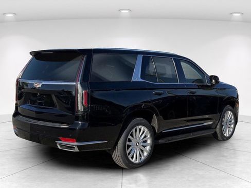Used 2021 Cadillac Escalade Luxury RWD image 4