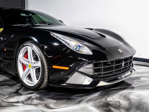 Used 2014 Ferrari F12 Berlinetta Coupe 2D image 3