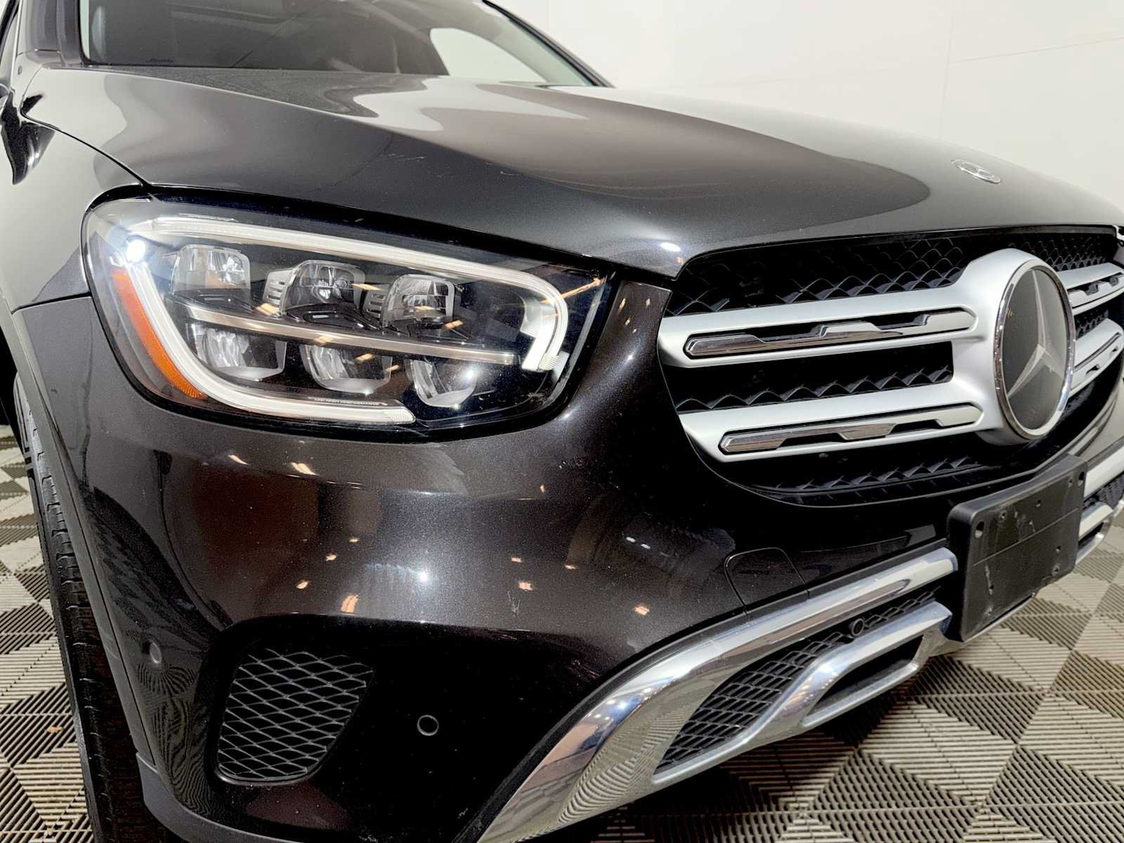 Used 2021 Mercedes-Benz GLC 300 4MATIC image 25