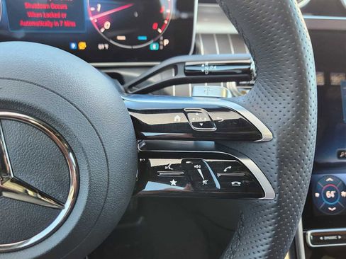 Used 2025 Mercedes-Benz C 300 4MATIC Sedan image 18