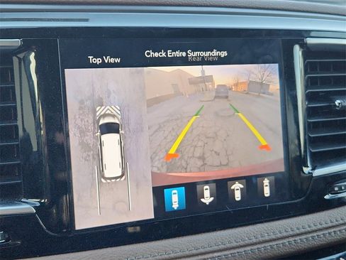 Used 2020 Chrysler Pacifica Limited w/ Advanced Safetytec Group image 26