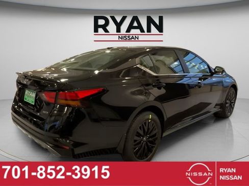 New 2026 Nissan Altima 2.5 SV w/ SV Special Edition Package AWD/4WD image 5