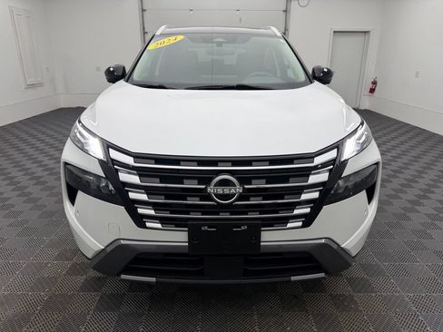Used 2024 Nissan Rogue SL w/ SL Premium Package AWD/4WD image 15