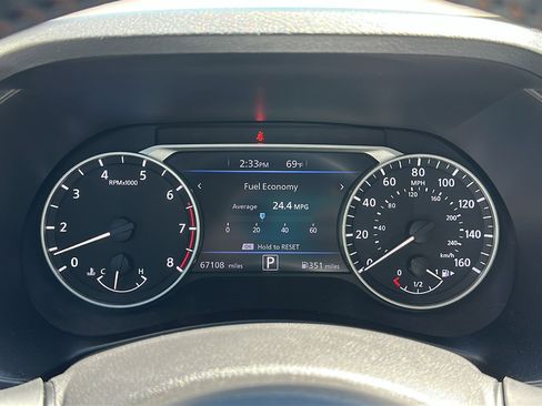 Certified 2021 Nissan Sentra SR FWD image 18