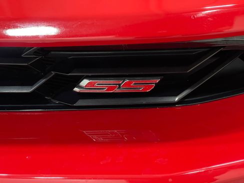 Used 2020 Chevrolet Camaro SS RWD image 37