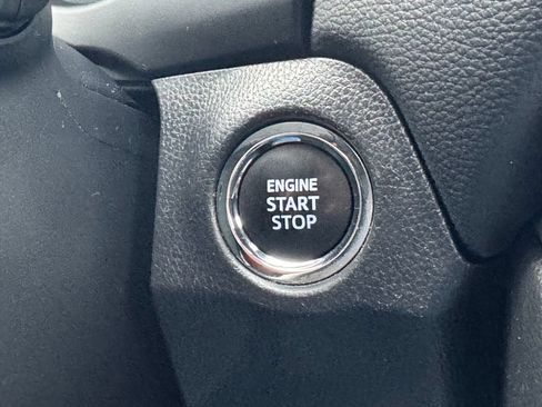 Used 2023 Toyota RAV4 XLE AWD/4WD image 30