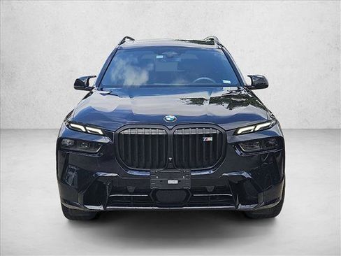 Used 2024 BMW X7 M60i w/ Executive Package image 2