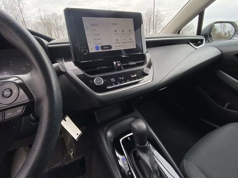 Used 2023 Toyota Corolla LE image 22