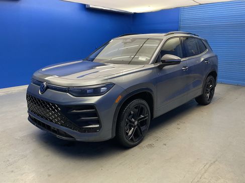 New 2026 Volkswagen Tiguan SE R-Line image 4