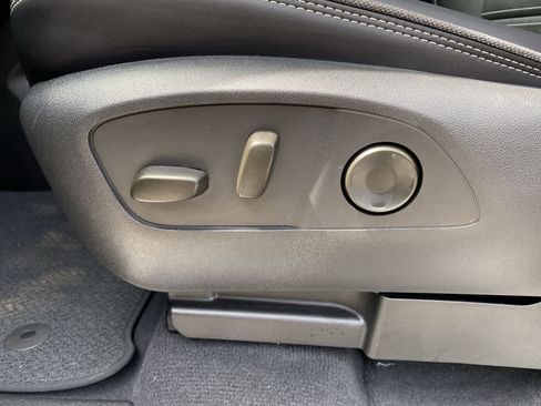 Used 2025 GMC Sierra EV Denali AWD/4WD image 14