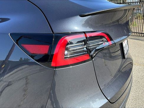 Used 2021 Tesla Model Y Performance AWD/4WD image 23