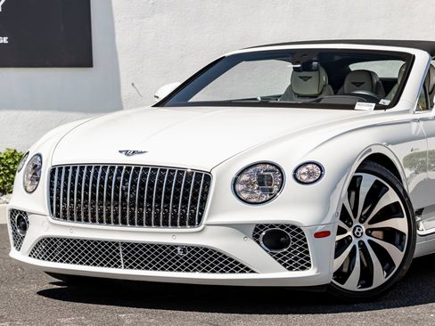 Used 2024 Bentley Continental GT Azure AWD/4WD image 9