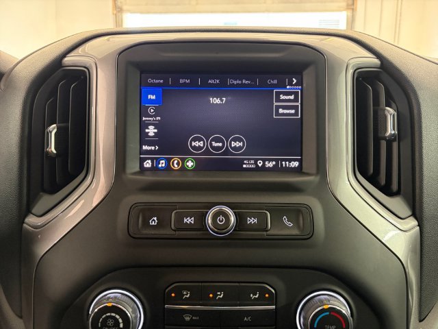 Used 2024 Chevrolet Silverado 3500 W/T AWD/4WD image 28