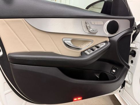 Used 2019 Mercedes-Benz C 300 Sedan image 13