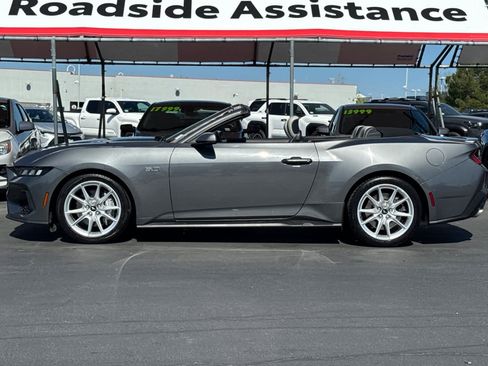 Used 2024 Ford Mustang GT Premium image 5