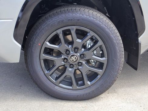 New 2026 Toyota Tundra Platinum AWD/4WD image 24