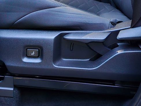 Used 2024 Toyota Tacoma SR5 image 23