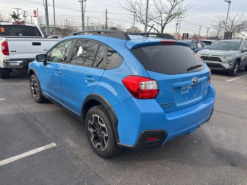 Used 2016 Subaru Crosstrek 2.0i Premium w/ Moonroof Package image 3