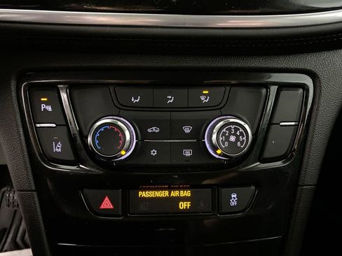 Certified 2022 Buick Encore Preferred w/ Safety Package II image 18