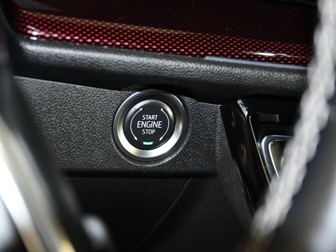 Used 2025 Chevrolet Traverse Z71 AWD/4WD image 25