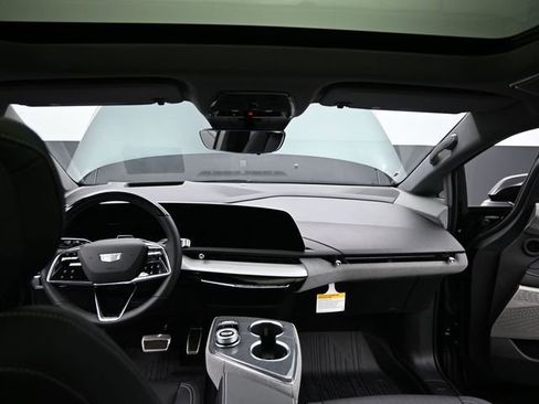 New 2026 Cadillac Optiq Sport 2 w/ LPO, Floor Liner Package image 23