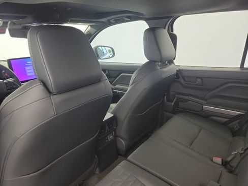Used 2025 Toyota 4Runner TRD Off-Road Premium w/ Tow Technology Package AWD/4WD image 13