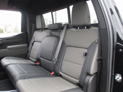 Used 2025 Chevrolet Silverado 1500 ZR2 w/ Technology Package image 21