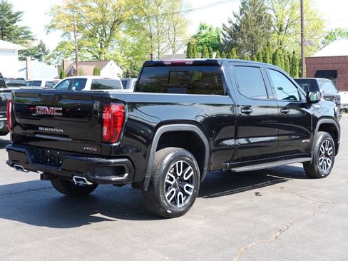 Used 2023 GMC Sierra 1500 AT4 w/ AT4 Premium Package AWD/4WD image 3