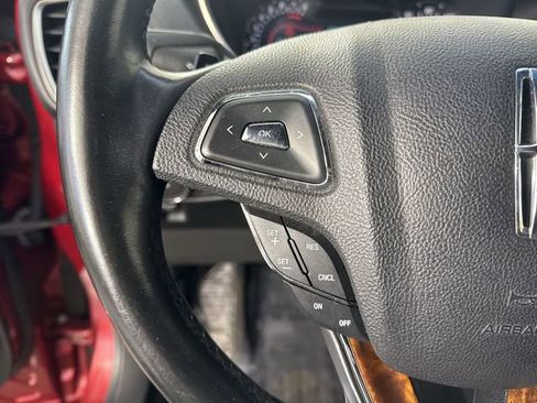 Used 2017 Lincoln MKX Select w/ Select Plus Package AWD/4WD image 13