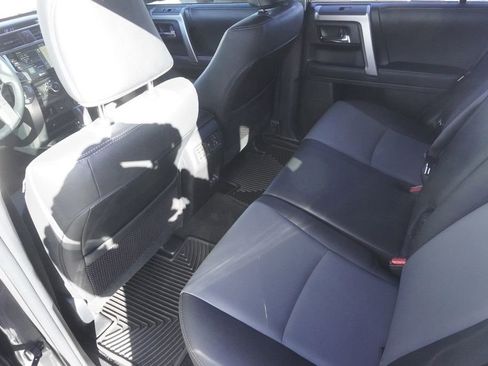 Used 2021 Toyota 4Runner SR5 Premium image 29