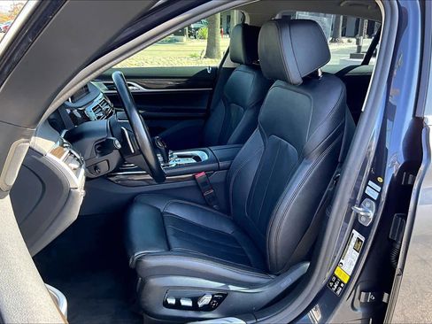 Used 2020 BMW 740i xDrive w/ Cold Weather Package AWD/4WD image 7