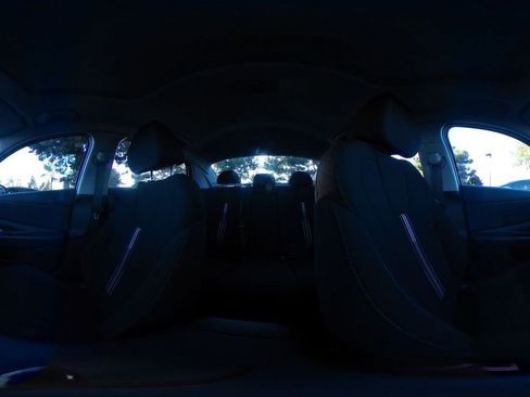 Used 2025 Hyundai Elantra SEL image 38