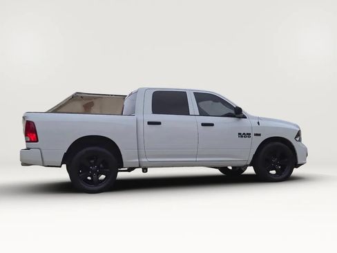 Used 2018 RAM 1500 Express w/ Express Value Package RWD image 9