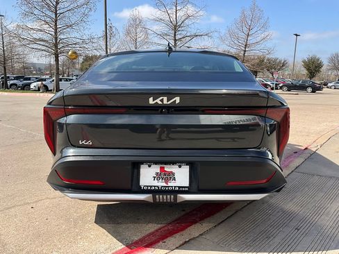 Used 2025 Kia K4 LXS image 7