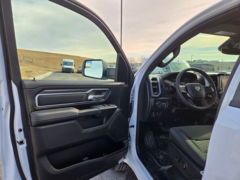 New 2026 RAM 1500 Big Horn AWD/4WD image 9