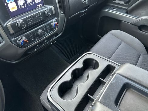 Used 2018 Chevrolet Silverado 1500 LT w/ LT Eassist Package image 14